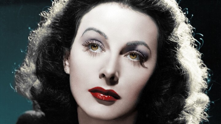 Adegan-adegan erotis yang pada masa itu membuat Hedy Lamarr “tersohor”—bahkan Goebbels sampai menyim