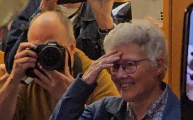 When the Nobel Prize in Physics Laureate Walks Out of the Classroom