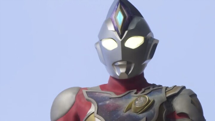 <Ultraman Decai> Tôi sẽ làm một chiếc bao da Ultraman Decai!