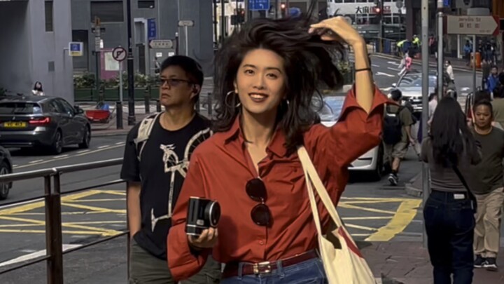 Sekarang siapa lagi yang bisa membedakan aku dengan pemeran utama wanita TVB? Hahaha!