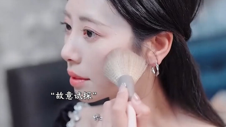 ใจข้าเคยมอบให้ดวงจันทร์ แต่ดวงจันทร์กลับส่องแสงลงคูน้ำ -0102-yxy-(1)