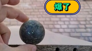 Dekompresi abnormal selama peledakan dan pembersihan bola besi kecil
