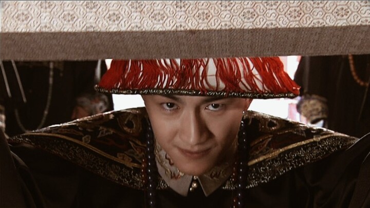 المرسوم الملكي الذي اكتسبته عبر مآثر حياتك بالكامل لا يُثقلني أنا، بل يُثقلك أنت، فهمت؟