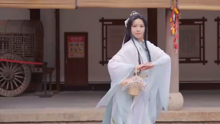 Master Fengshi❁ is as beautiful as a flower❁ (Full dance of Spring Song)