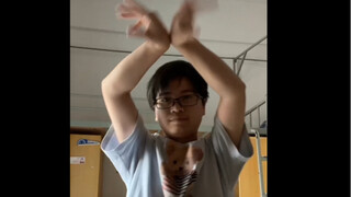 优 雅 的 摇 子