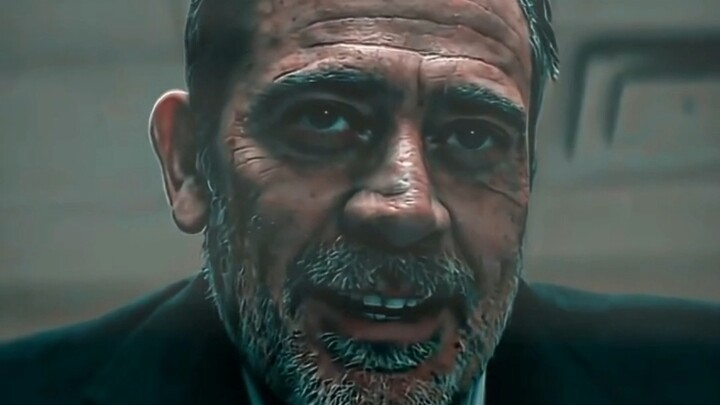 “Akulah yang memberimu kekuatan!”