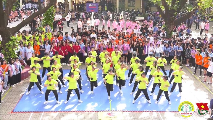 FLASHMOB NGUYỄN CÔNG TRỨ 2020 | 12A9 - TOP 20