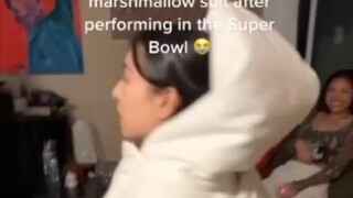 当你给蕾哈娜伴舞后家人的反应，蕾哈娜粉丝来上分了