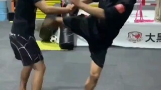 Làm thế nào để khiến cô gái lập tức mất khả năng kháng cự