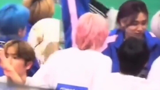 [Choi Ye-na] The first idol to be broadcast missing at the Idol Games, hahahahaha