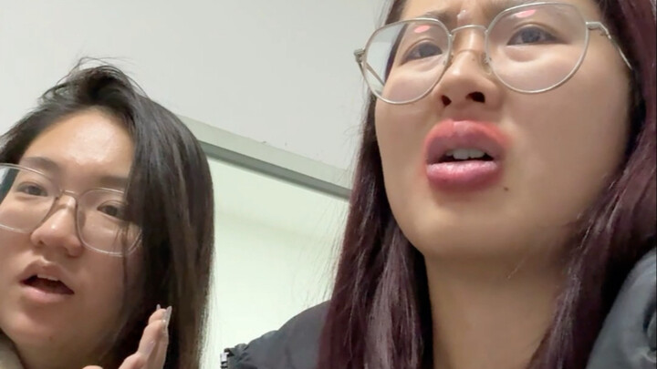 หมอ: แย่แล้ว พวกมันกำลังเล่นงานฉัน!