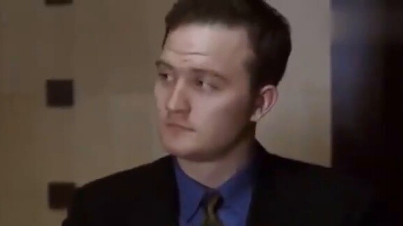 Three foreigners were playing mahjong and using Morse code to cheat, but they didn't expect this Chi