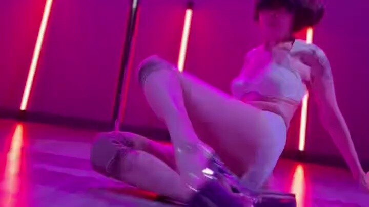 Pole dance class photos