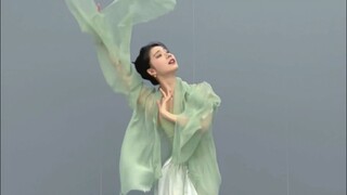 Peeking at the Setting Sun Through Bamboo | Poetic and Elegant Oriental Bamboo Green Classical Dance