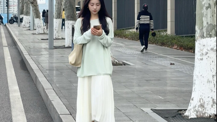 เมื่อสไตล์ชิคๆ แบบฤดูใบไม้ผลิกลับมาสู่ชีวิตจริง (มุมมองคนเดินถนน)