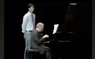 Xem một lần cười một lần