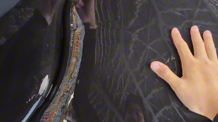 第一视角给虎鲸搓澡！