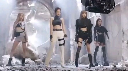 【BLACKPINK】YG：能花钱的地方绝对不省