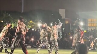 坏了，这开学前一个月还能住寝室吗