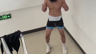 “Nam sinh thể thao đại học nghi bị lộ video ngắn, hóa ra bị bạn cùng phòng lừa”