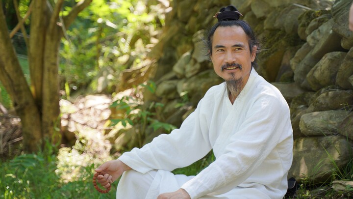 What do you mean “getting tanned”? That’s just absorbing the essence of the sun and moon! — Wudang M