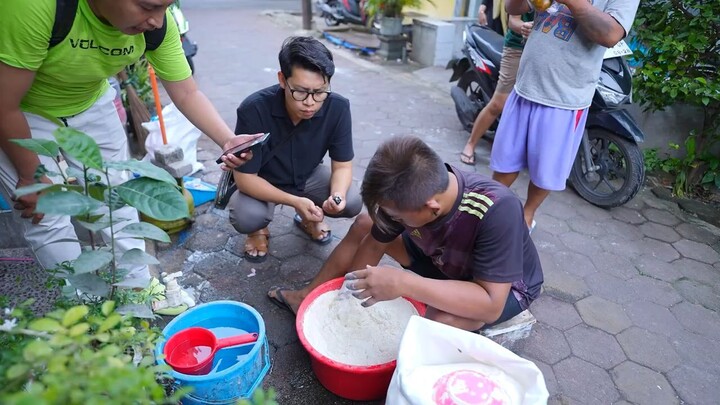 KULIT LUMPIA RATUSAN KILO INI DI BUAT PAKE TANGAN