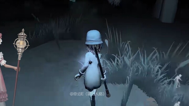 【May mắn E】Phiên bản cổ xưa của các nhân vật trong Identity V bùng nổ đến mức nào?