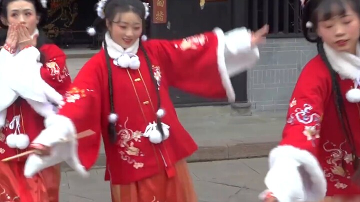 [Lingwu Troupe] On the Lantern Festival, let’s go out on a date and visit the lanterns~