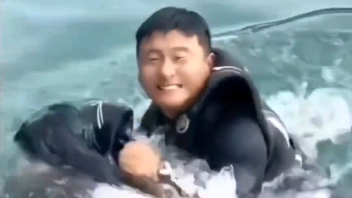 “เป็นเจ้ามณฑลกวนจงเสด็จมาแล้ว”