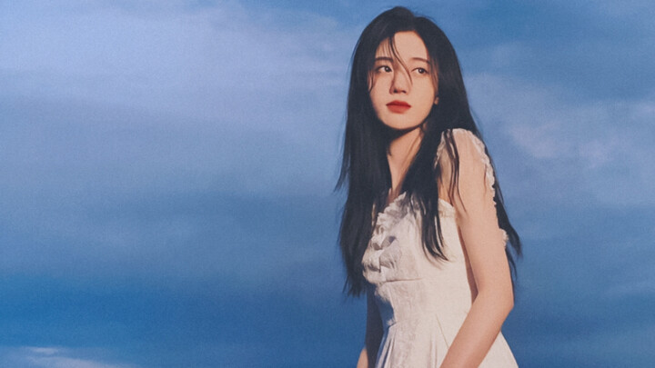 [Portraits of Chinese Female Stars | Eye-Candy Edition] Stunning Beauty, Like a Fairy Descended to E