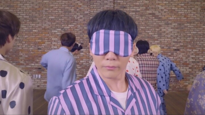 [SEVENTEEN] Pajama version home, you will laugh to death without paying the death of the drama queen