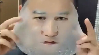 如果我没猜错大哥之前干手机贴膜的吧？