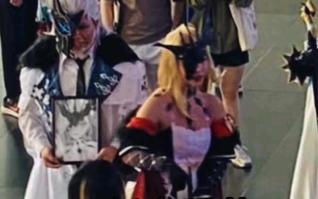 Lady: The world isolates me, lets it mock me—I'll just keep my silence...