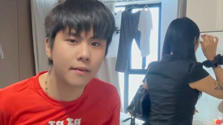 แต่งตัวเป็นหนุ่มเท่ๆ ไปเดทกับแฟนสาวชาวเกาหลี