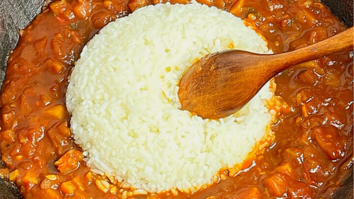 Potato lovers, rejoice! The sticky, creamy tomato mashed potato rice is absolutely amazing!!