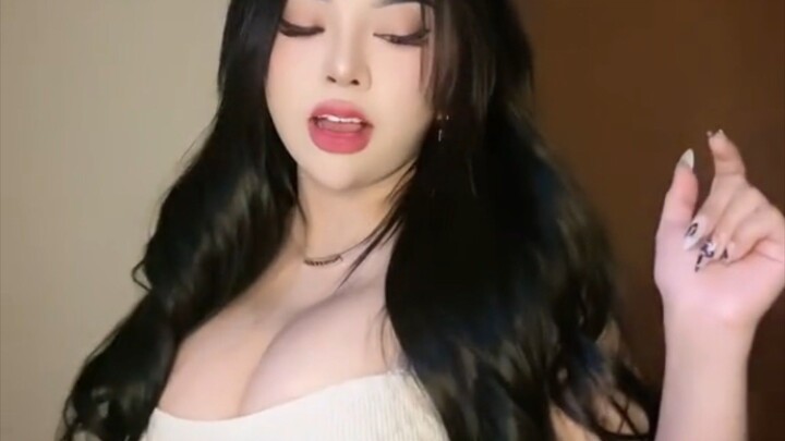 croptop putih bunny ear