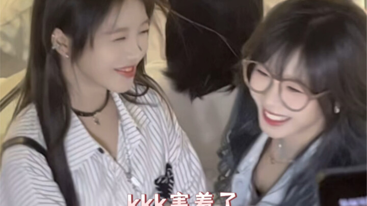 【Đại Tiểu Kiều】Sau khi hai chị em sinh đôi tách ra, sao lại càng ngày càng kỳ lạ vậy nhỉ?