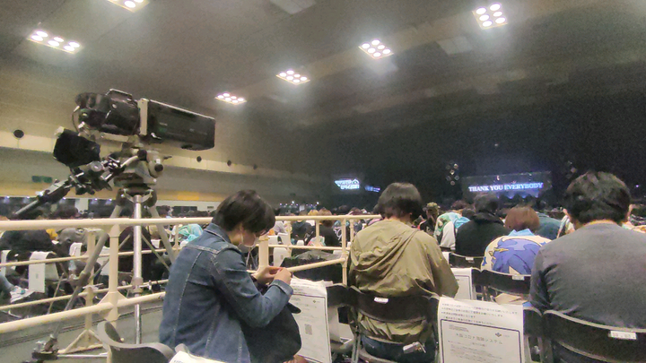 They exited one after another. (The traditional farewell segment at the end is gone, but there’s an 