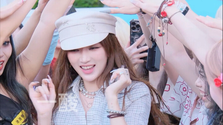 当孟佳遇上Hush 跳自己的团的歌真的太对味了！