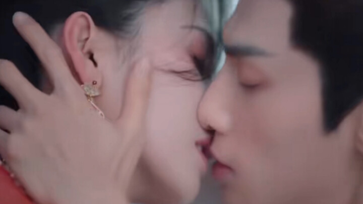 Yunlu-I was really shy about editing this kiss scene