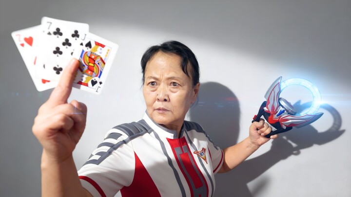 Old-school anime fans battle it out in an electrifying game of Dou Dizhu!