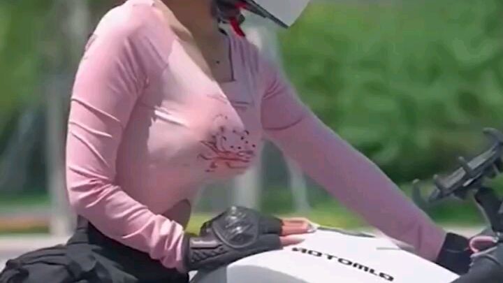 beautiful rider babe