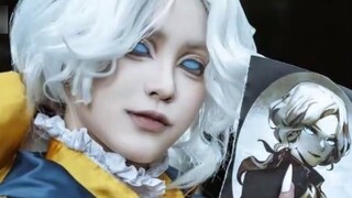 The foreign cosplayers in the fifth personality all kissed each other! It's very realistic and looks