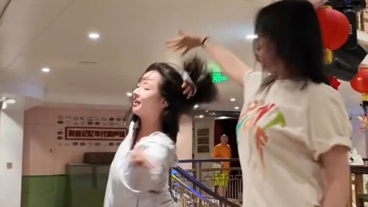 [Chongqing Daily 630] I Don’t Use “Xiaohongshu” (A Little Behind-the-Scenes Clip: Dance King Competi