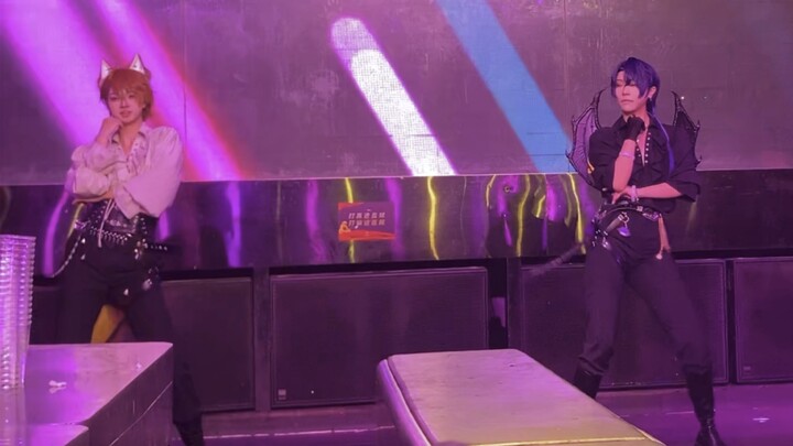 【万圣节国乙夜场】起猛了看见陆景和和夏彦在跳abracadabra