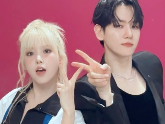 两张超绝的脸!咱们jiwoo也是蹭了波大的!和伯贤前辈cha!NMIXX 金智羽