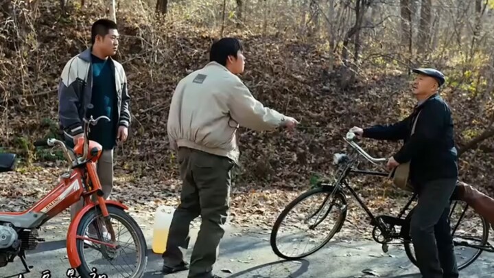 من يلعب بالسكاكين في هذا الزمن؟