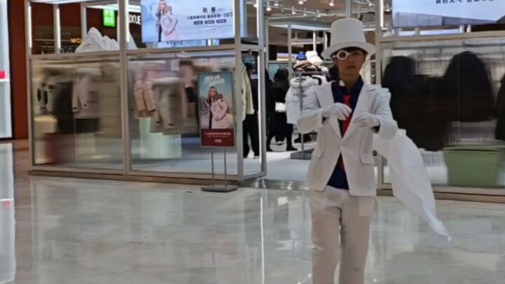 A senior student named Marco Polo came to Wuyue Shopping Mall and made five sales in a row, shocking