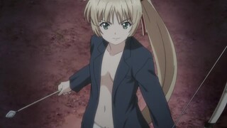 cewe ini tetap bertarung meskipun "pakaian"nya dihancurkan lawannya!!! [AMV]