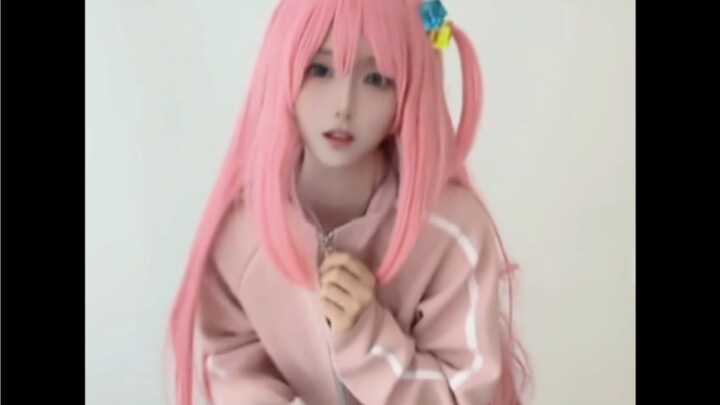 How can there be such a cute girl?